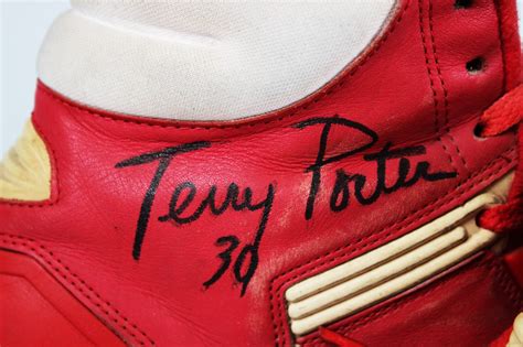 Portland Trail Blazers - Terry Porter Game-Worn, Signed Sneaker Shoes (JSA) | Memorabilia Expert