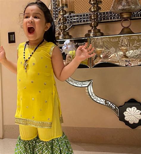 PIX: Dhoni, Ziva's Diwali celebration - Rediff Cricket