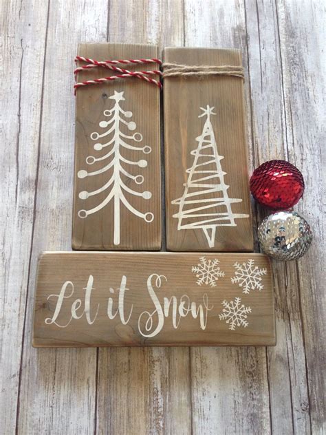 20+ Rustic Wood Christmas Signs – The Urban Decor