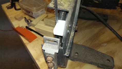 Homemade Band Saw Blade Guides, Insert, and Tires - Did It Myself