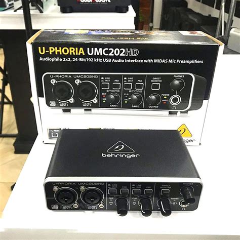 BEHRINGER UMC202HD