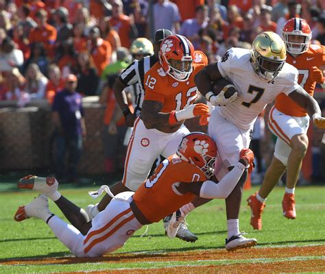 Notre Dame-Clemson score, updates: Irish fall short in comeback attempt