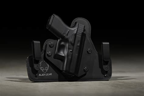 The 5 Best IWB Holsters for Glock 19 Up to Gen 4 [REVIEWS]