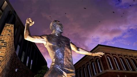 Adam Goodes immortalised in bronze with statue unveiling at SCG | The West Australian