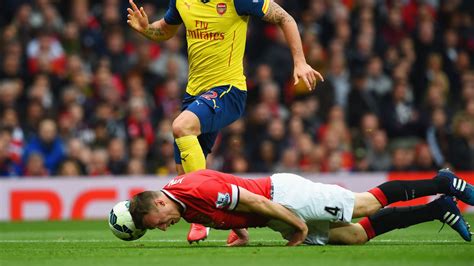 The 9 phases of Phil Jones' amazing head tackle - SBNation.com