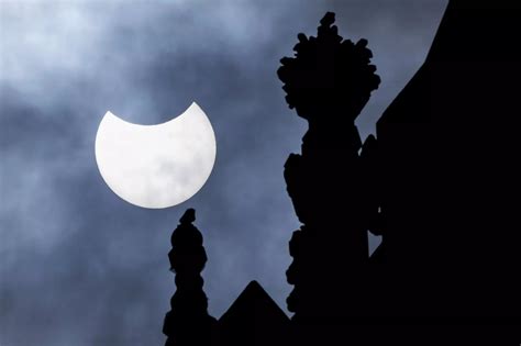 Photos of today's solar eclipse from across the UK and world - Grimsby Live