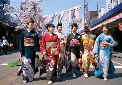 Chinese tourists spent $12.2 billion in Japan last year - Chinese Tourists Agency