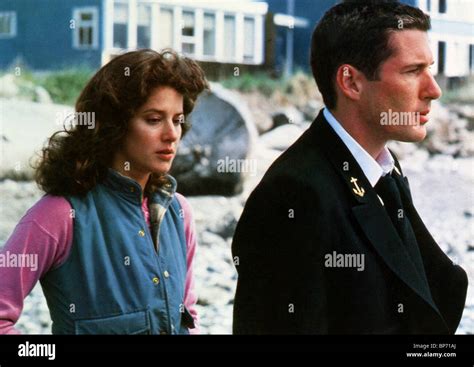 DEBRA WINGER & RICHARD GERE AN OFFICER AND A GENTLEMAN (1982 Stock Photo, Royalty Free Image ...