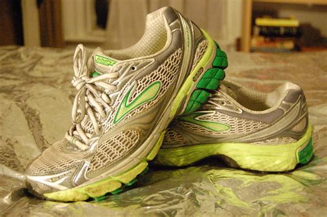 Brooks Ghost 4 Running Shoes Review | Running Shoes Guru