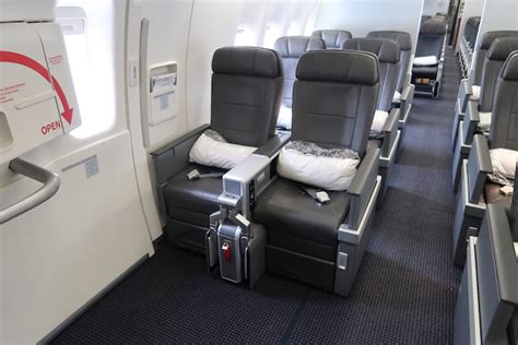 Review: American Airlines 777-300ER Premium Economy (Daytime Flight)