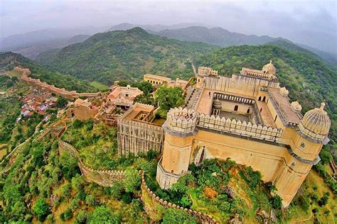 Kumbhalgarh Fort • Rajasthan Tours & Drivers