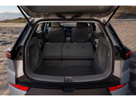 2023 Chevrolet Bolt EUV: 15 Interior Photos | U.S. News