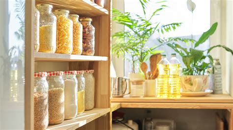 Why You Might Not Want Clear Containers In Your Kitchen Pantry