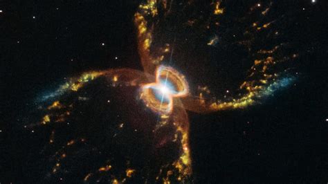 Hubble Telescope Turns 29, Shares Incredible Photo of Southern Crab Nebula to Celebrate