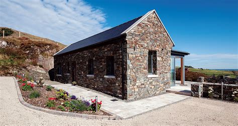 Traditional Irish cottage looks to the future - passivehouseplus.ie