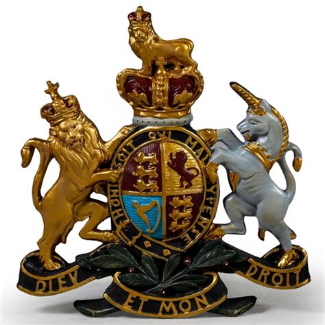 Large Coloured Coat of Arms Wall Plaque | Home Accessories Online