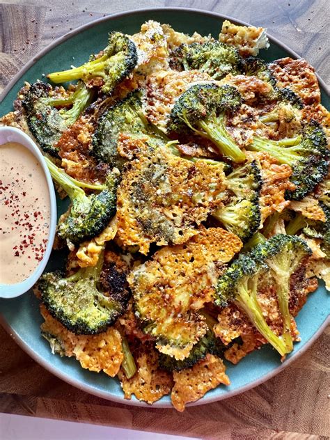 Crispy Parmesan Broccoli Chips aka Smashed Broccoli - Hungry Happens | Recipe | Recipes, Veggie ...