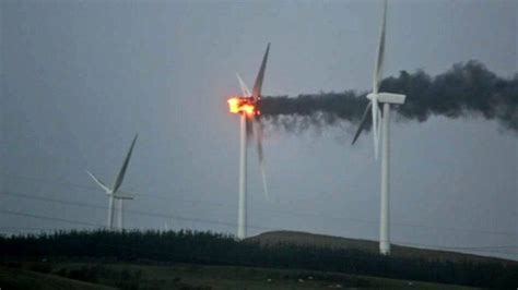 Storm caused wind turbine fire - BBC News