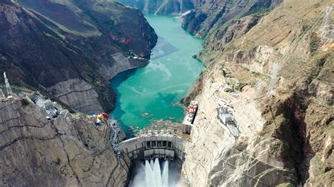 Heavy Metal: Building A Huge Hydropower Plant Involves Steady Hands And A Boatload Of Finesse ...