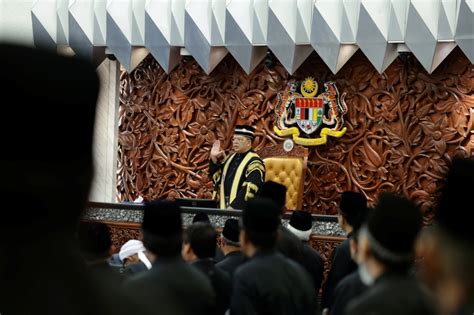 All 222 Dewan Rakyat members complete their oath-taking ceremony | New ...