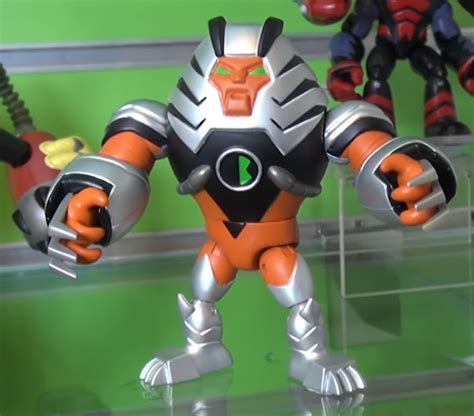 Omni-Kix Rath, Omni-Kix Four Arms, Undertow and Quad Smack Figures Revealed!