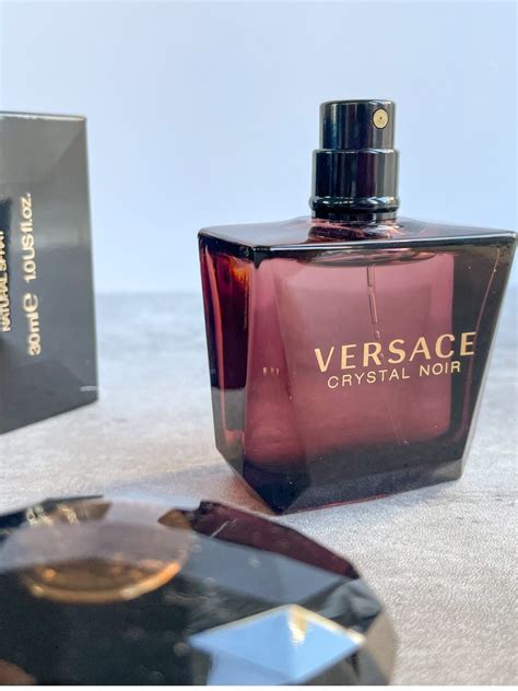 Versace Crystal Noir EDT Reviewed: Spellbinding & Simply Gorgeous ...