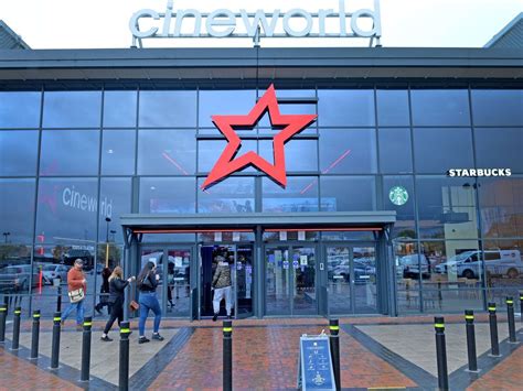 Cineworld's temporary closure leaves Wolverhampton film-lovers 'gutted ...