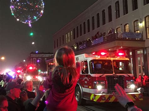 GALVESTON.COM: Mardi Gras Parade: Danny Weber Memorial Fire Truck Parade - Galveston, TX