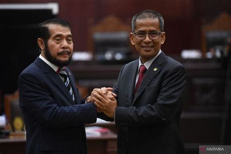 Foto : Profil Anwar Usman dan Saldi Isra, Ketua dan Wakil Ketua MK Periode 2023-2028