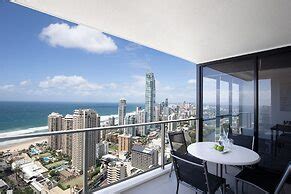 Hotel Mantra Circle on Cavill, Surfers Paradise, Australia - Lowest Rate Guaranteed!