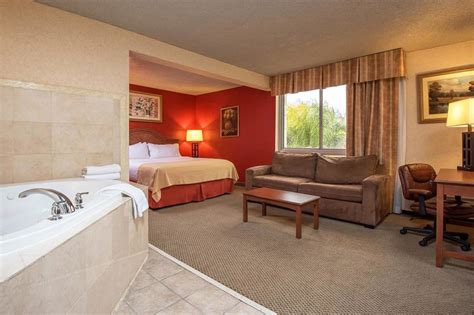 Discount Coupon for Holiday Inn Chico in Chico, California - Save Money!