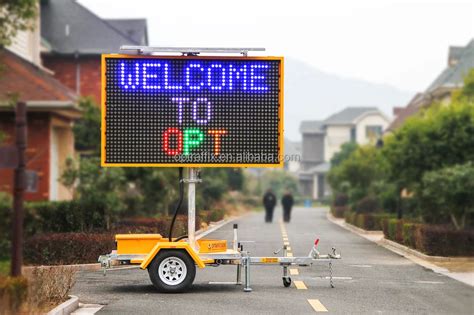 7 Hot Sale Portable Led Traffic Sign Board Dynamic Message Signs ...