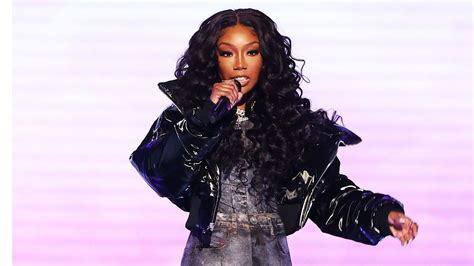 10 Best Brandy Songs of All Time - Singersroom.com