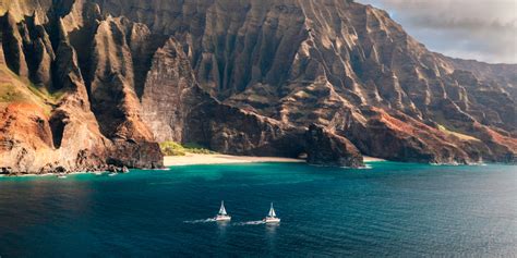 Blue Dolphin Kauai | Niihau & NaPali Coast Boat Tours