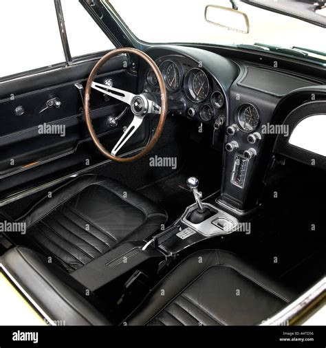 1967 Chevrolet Corvette Stingray Stock Photo - Alamy