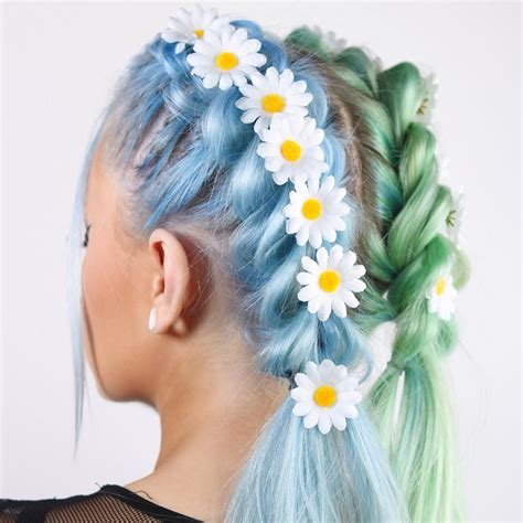 20 Festival Hairstyle Ideas for 2018 - Music Festival Hair Trends | Allure