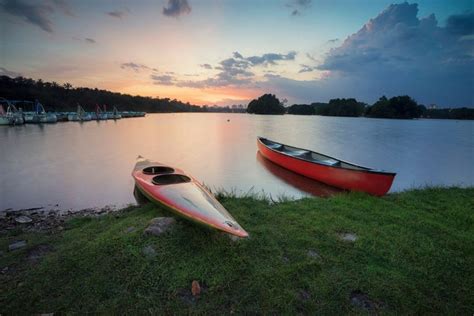 8 Different Types of Canoes