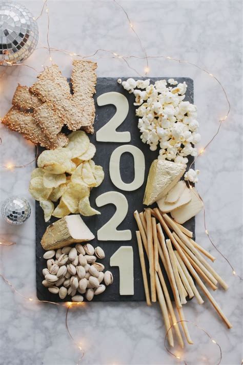 Celebrate Your 2022 Graduate With These Super Fun Party Ideas | New years eve party ideas food ...