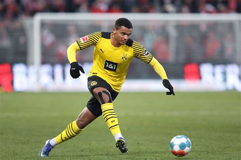 Manuel Akanji set to leave Borussia Dortmund this summer