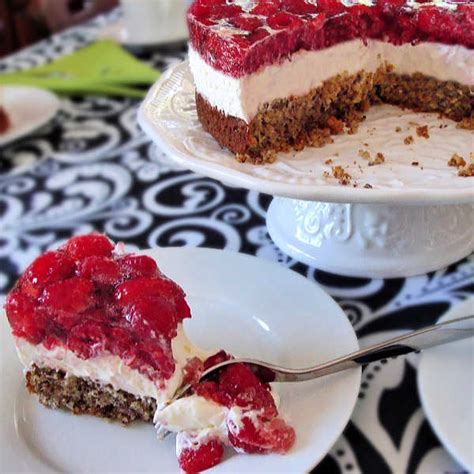 Easy German Raspberry Cake Without Flour – Omas Einfache Himbeertorte.