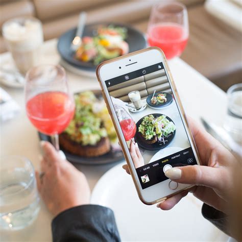 RestoBiz.ca | What restaurants need to know about Instagram - Kate Engineer