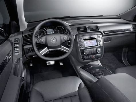 MERCEDES-BENZ R-CLASS - mercedes-benz-r-class_interior_11.jpg