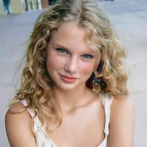 Taylor Swift | Taylor swift style, Young taylor swift, Taylor swift