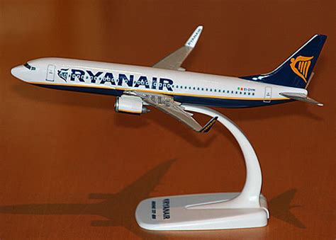 Ryanair - Boeing 737-800 - 1/200 - Airplane Models