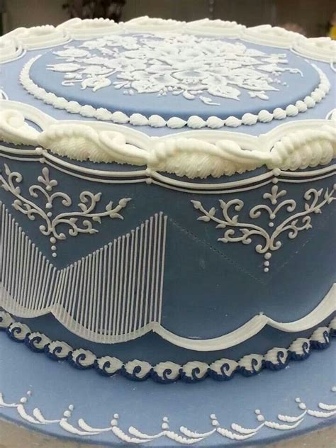 Royal icing cakes, Royal icing piping, Royal icing decorations