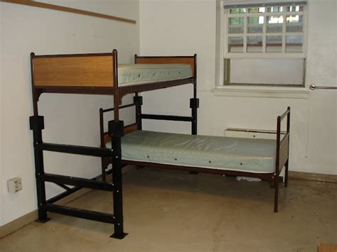 William & Mary Dorm Room Photo Gallery - Bedlofts, Microfridges, Futons ...