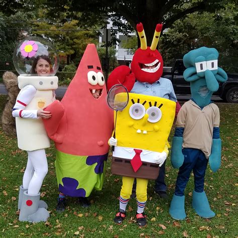 SpongeBob Squarepants and the Krusty Krew | Halloween Costume Contest