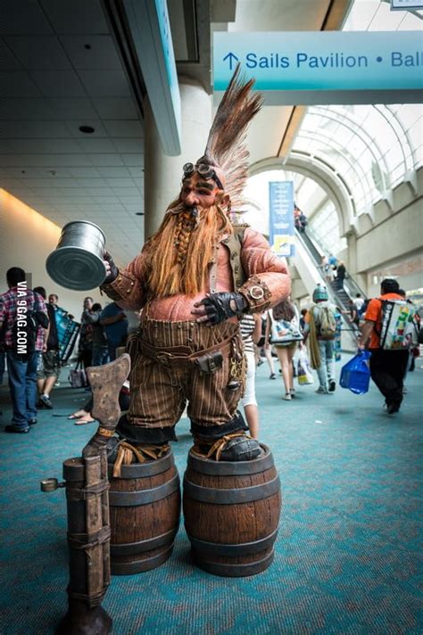 Awesome Dwarf cosplay - 9GAG