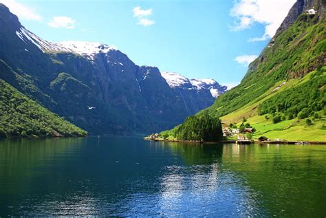 Fjord Escape to Bergen & Balestrand | Holidays 2025/2026 | Best Served ...