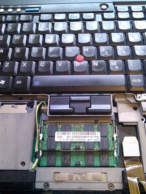 ibm lenovo thinkpad T60 memory | ibm lenovo thinkpad T60 typ… | Flickr